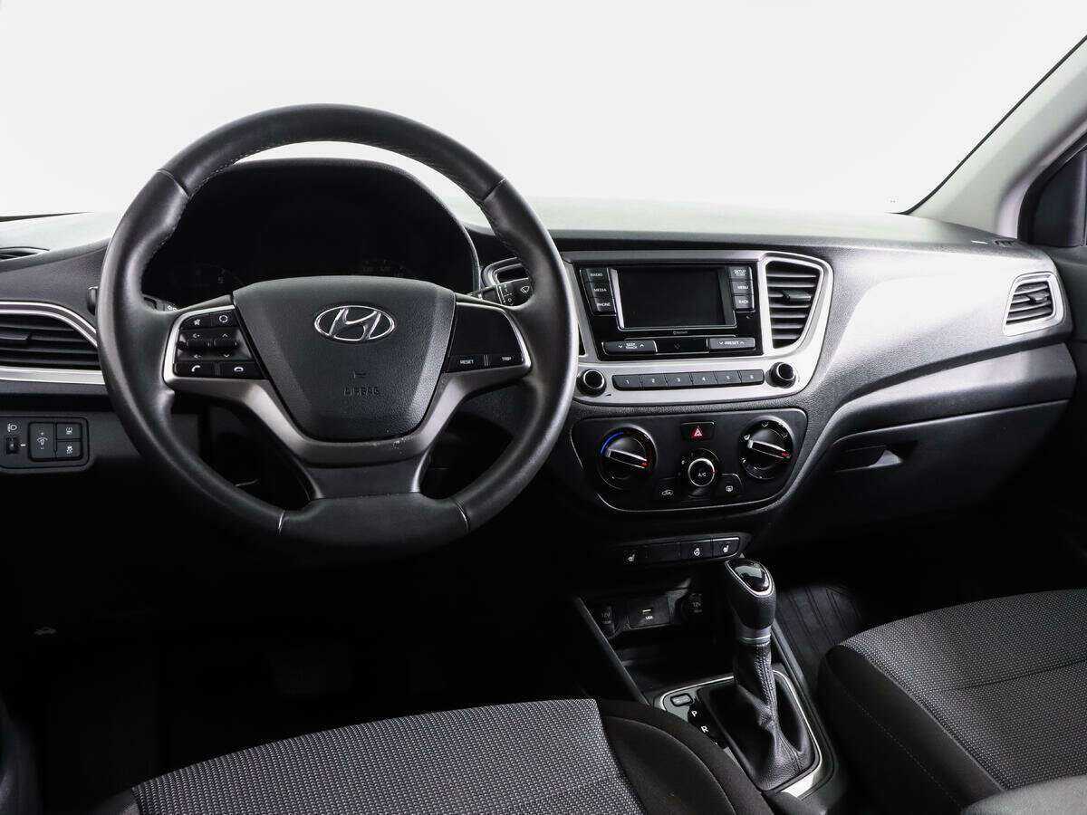 Купить Hyundai Solaris с пробегом. Фото: #8