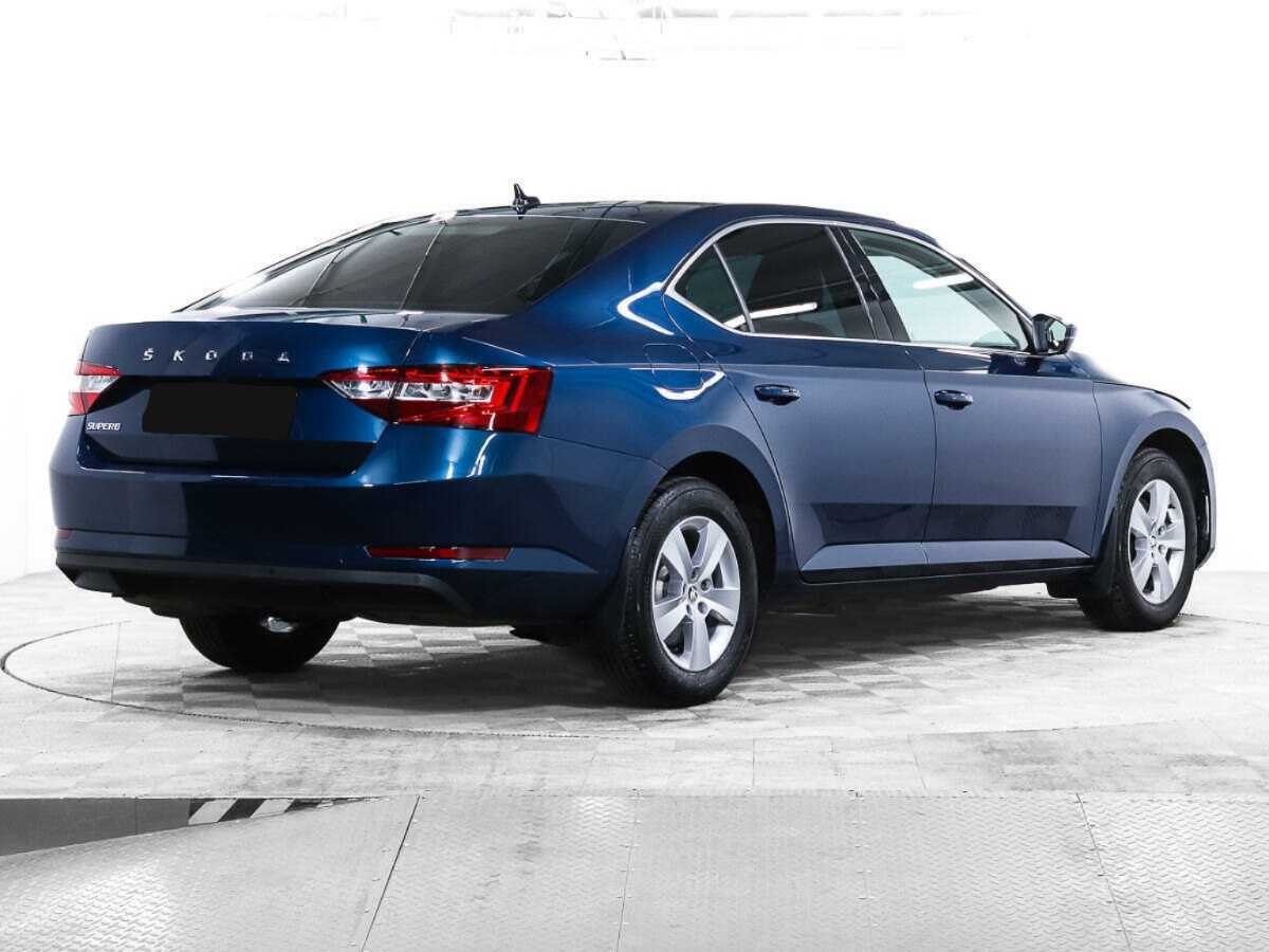 Купить Skoda Superb с пробегом. Фото: #4