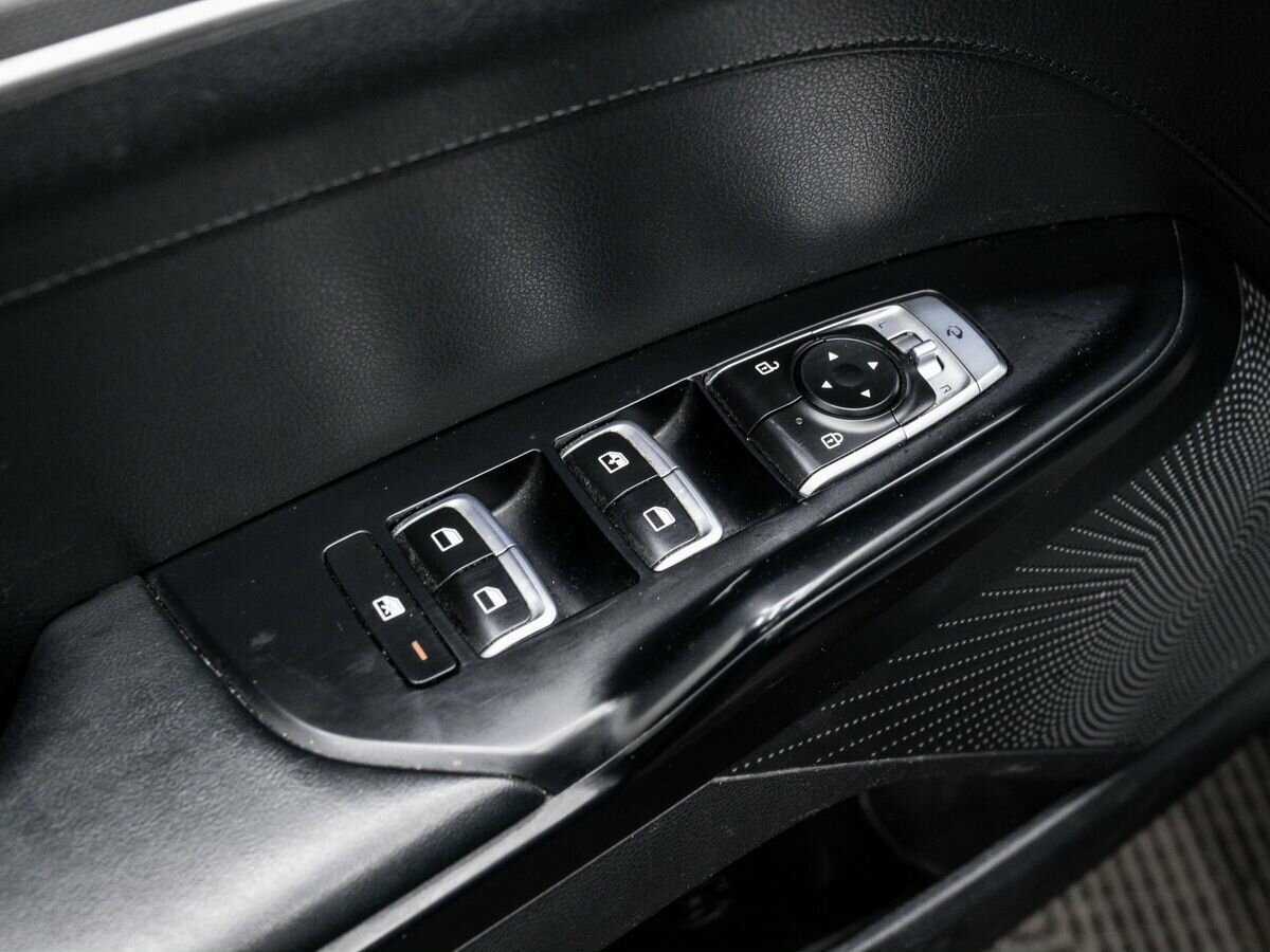 Купить Kia K5 с пробегом. Фото: #16