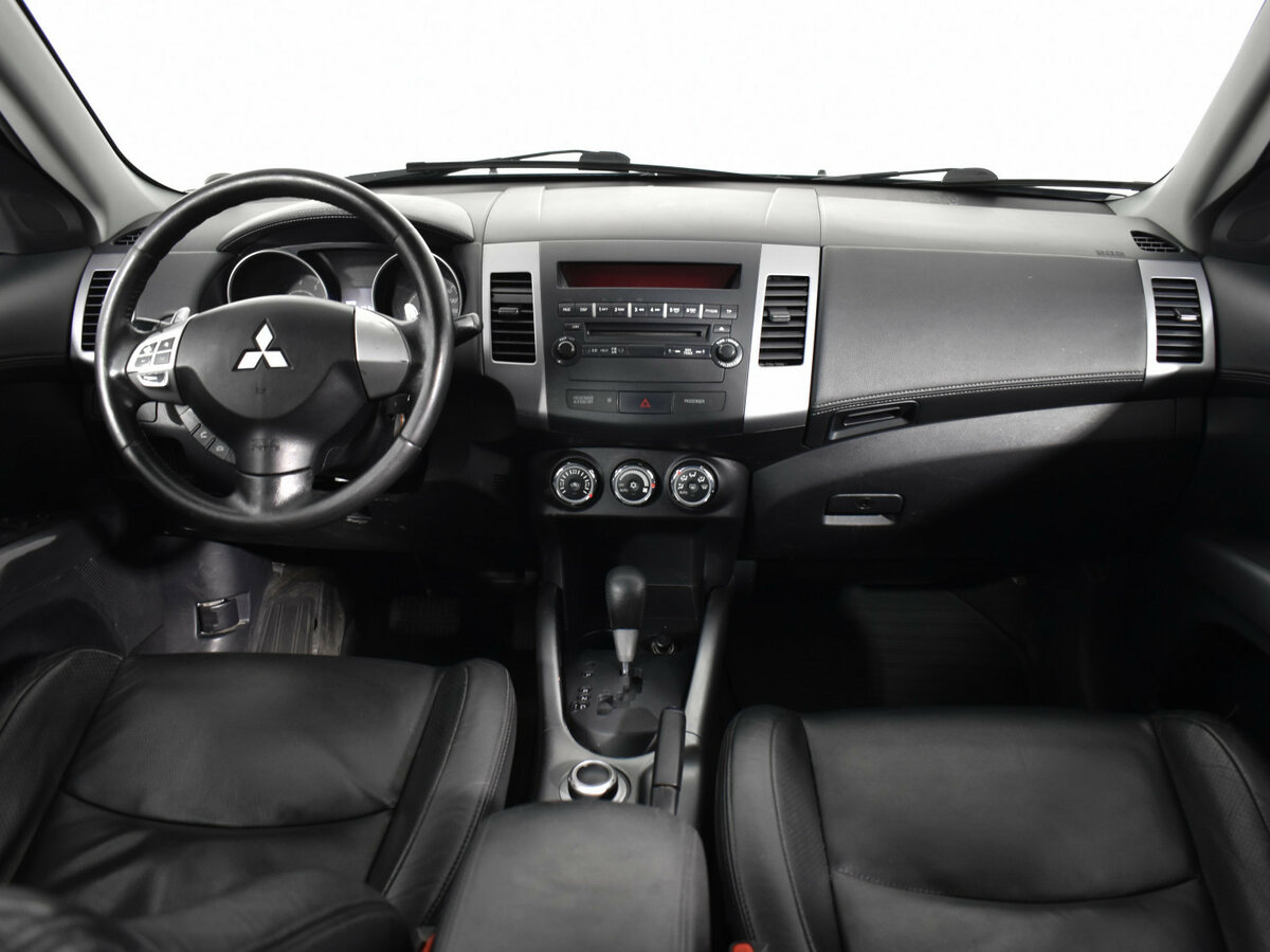 Купить Mitsubishi Outlander с пробегом. Фото: #8