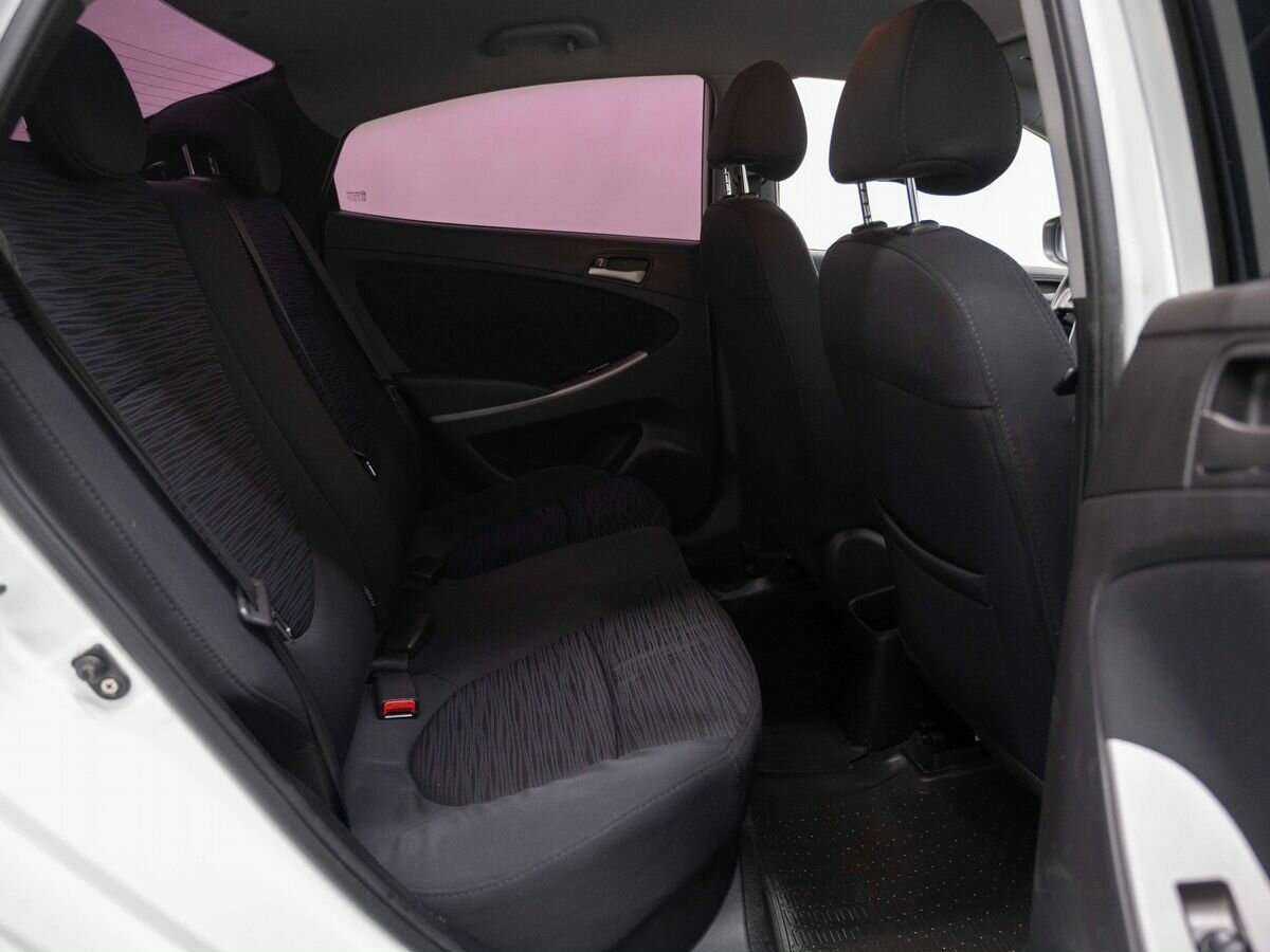 Купить Hyundai Solaris с пробегом. Фото: #10