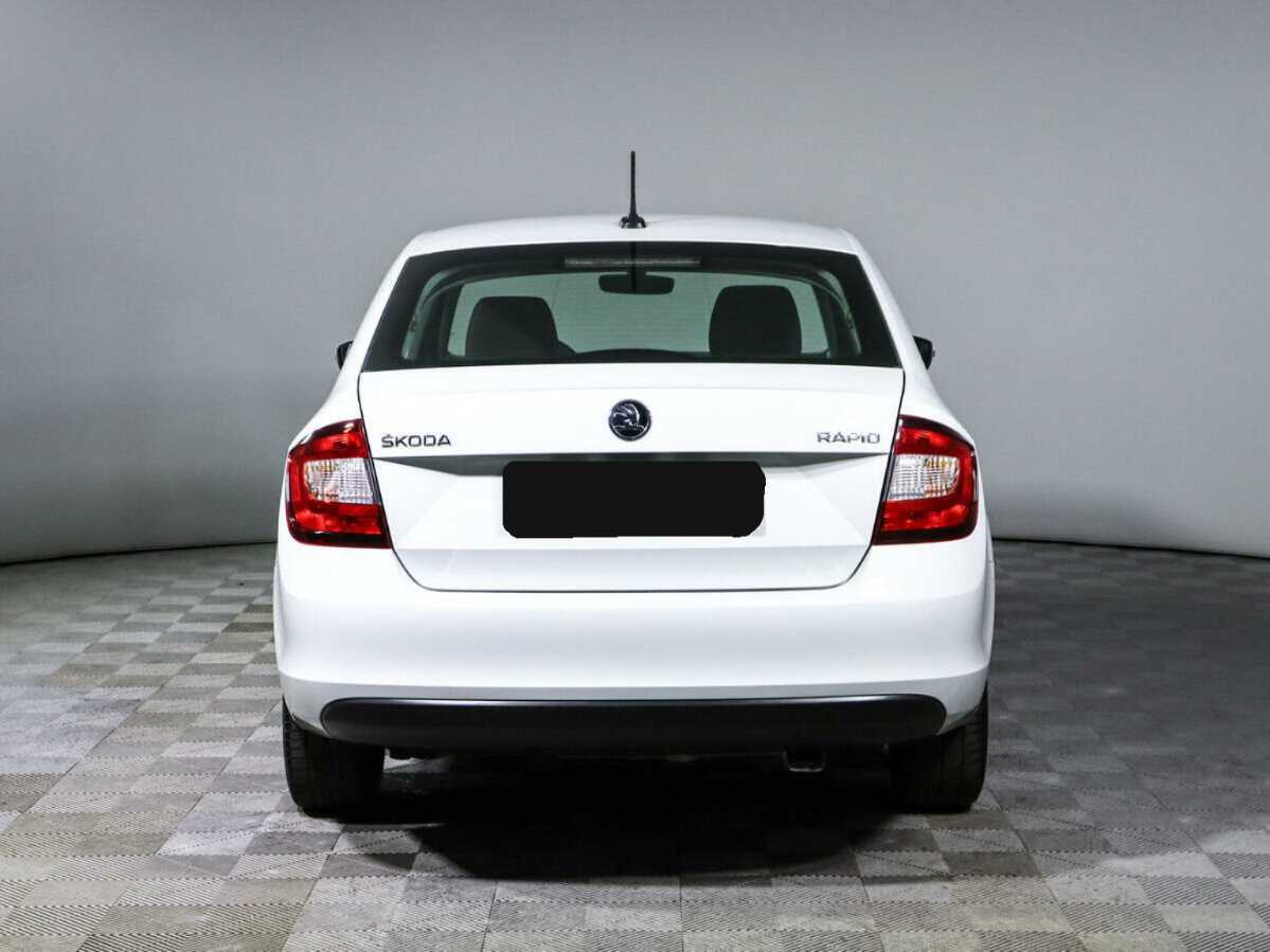 Купить Skoda Rapid с пробегом. Фото: #4