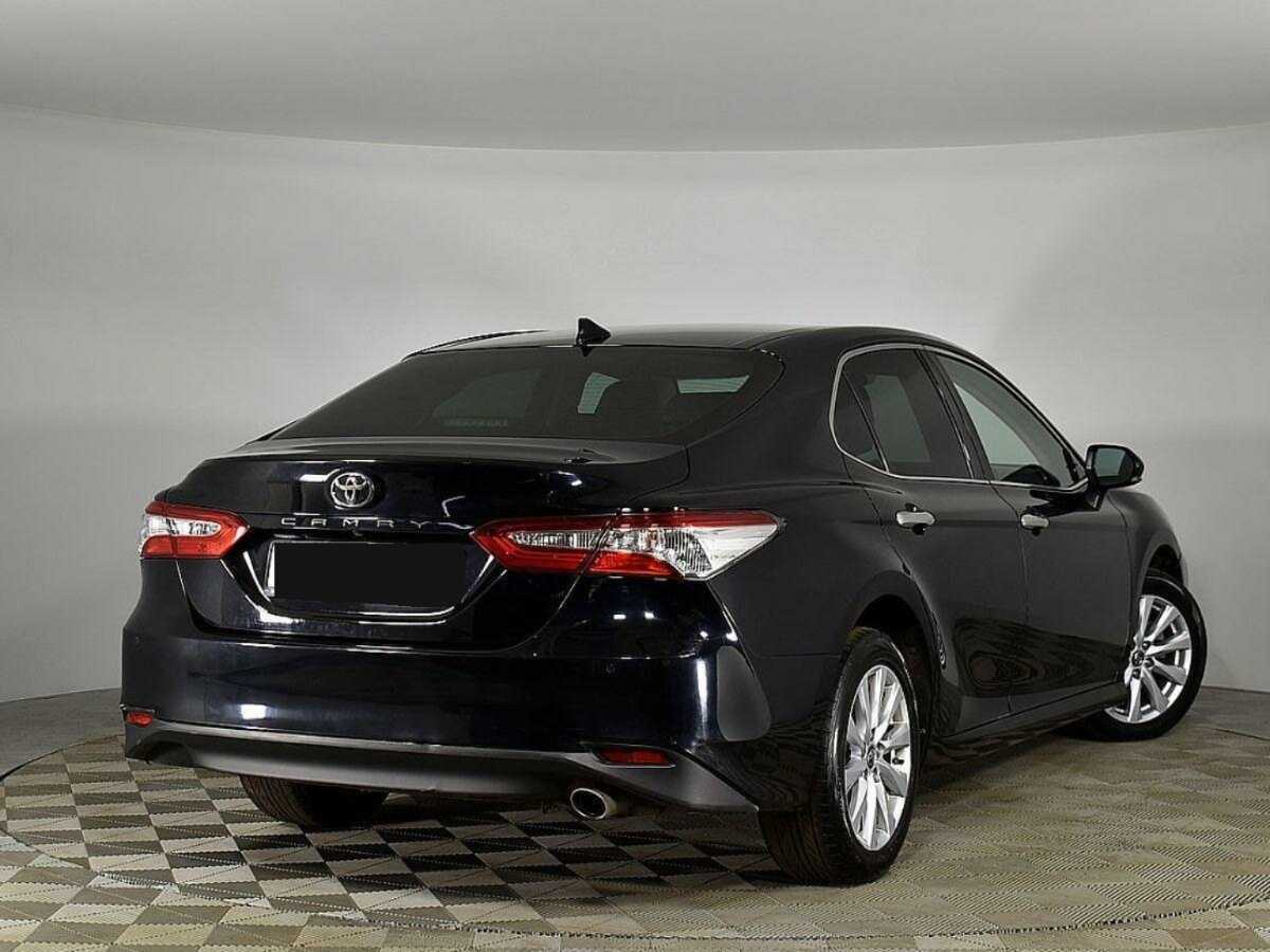 Купить Toyota Camry с пробегом. Фото: #1