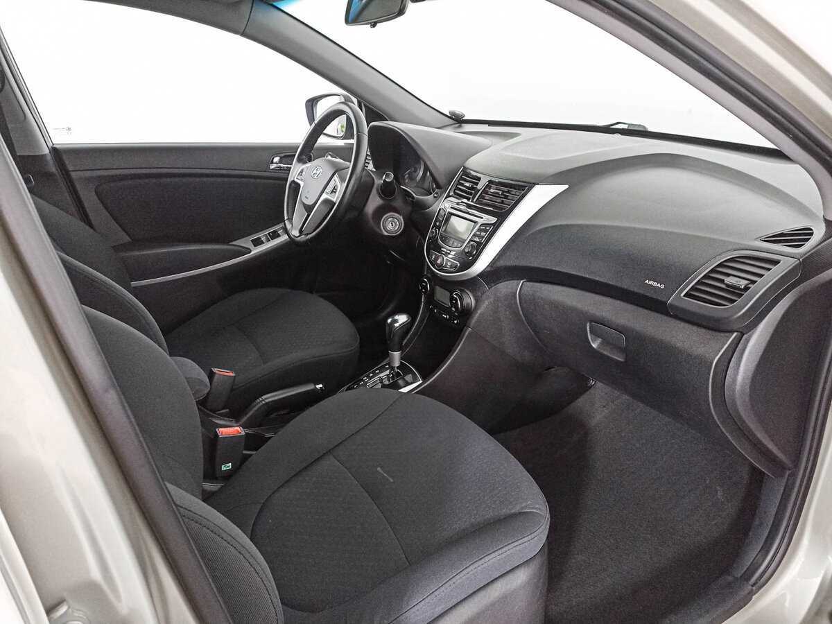 Купить Hyundai Solaris с пробегом. Фото: #8