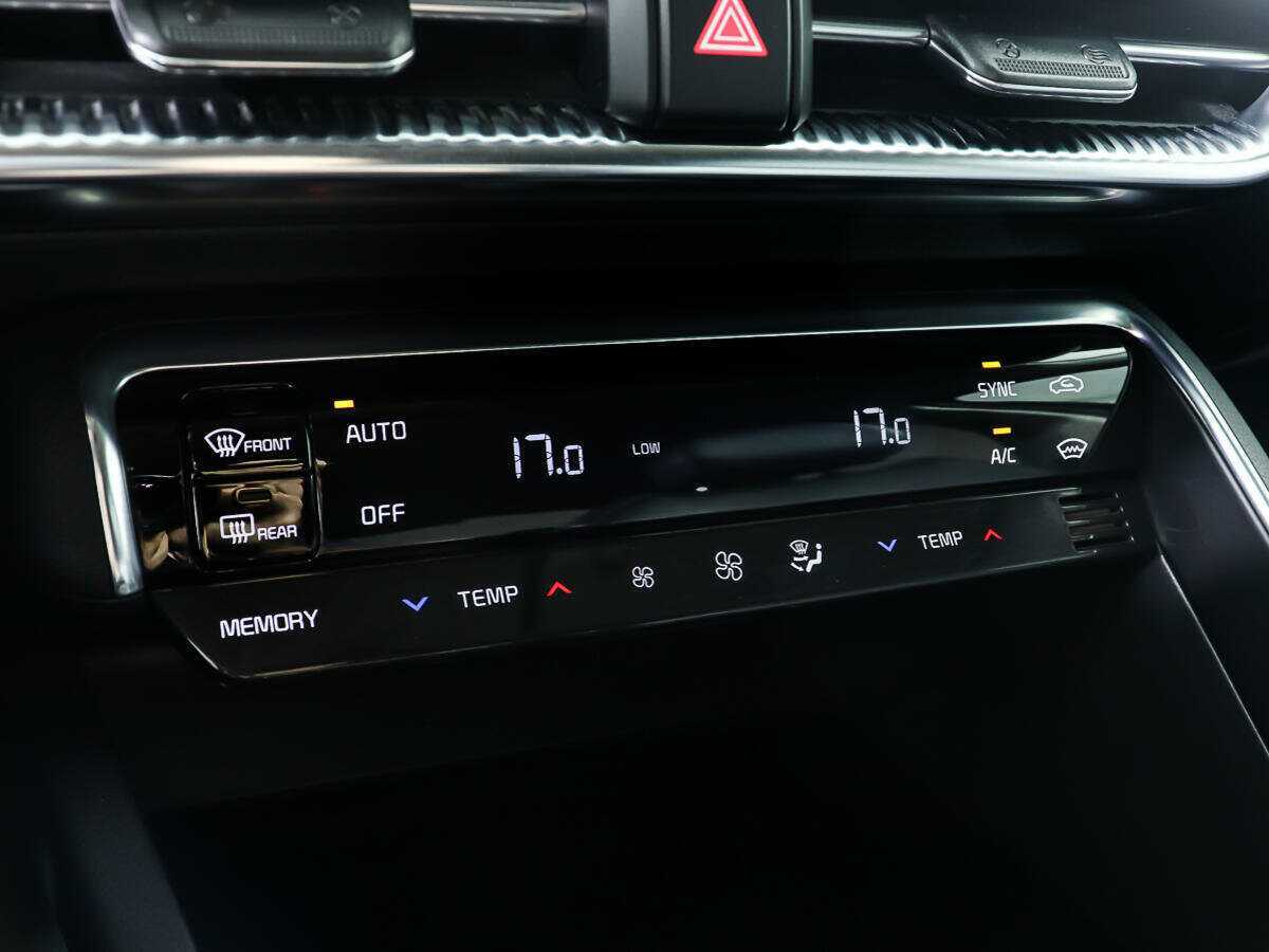 Купить Kia K5 с пробегом. Фото: #15