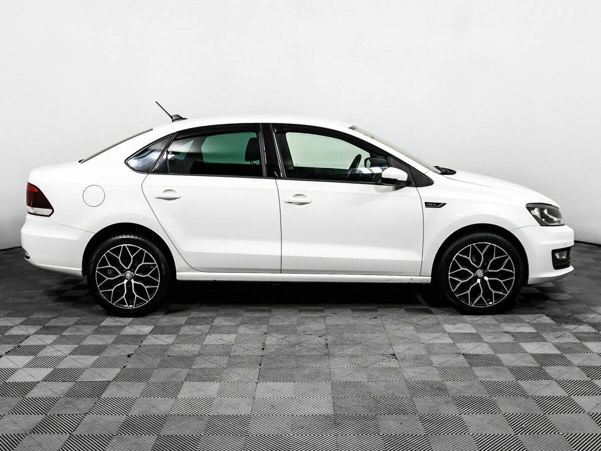 Купить Volkswagen Polo с пробегом. Фото: #3