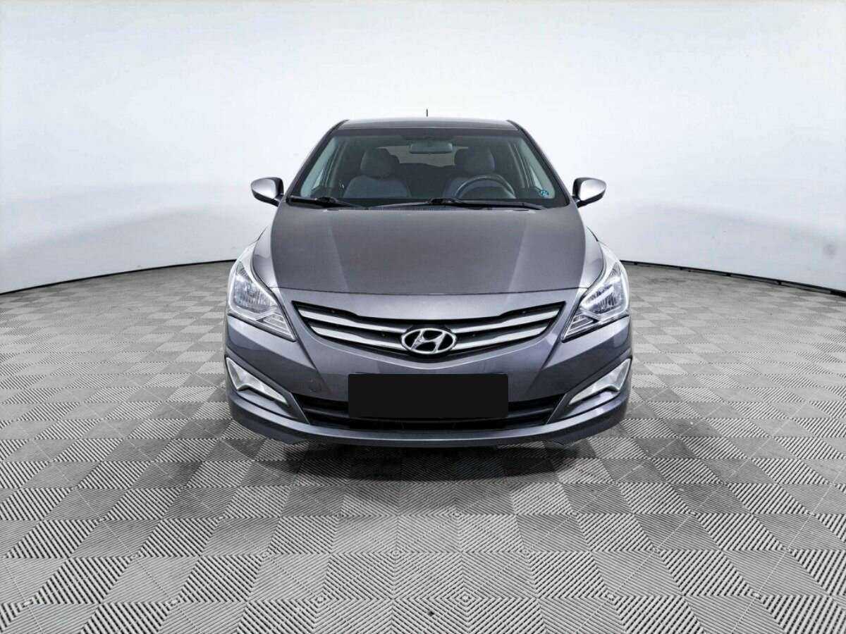 Купить Hyundai Solaris с пробегом. Фото: #1