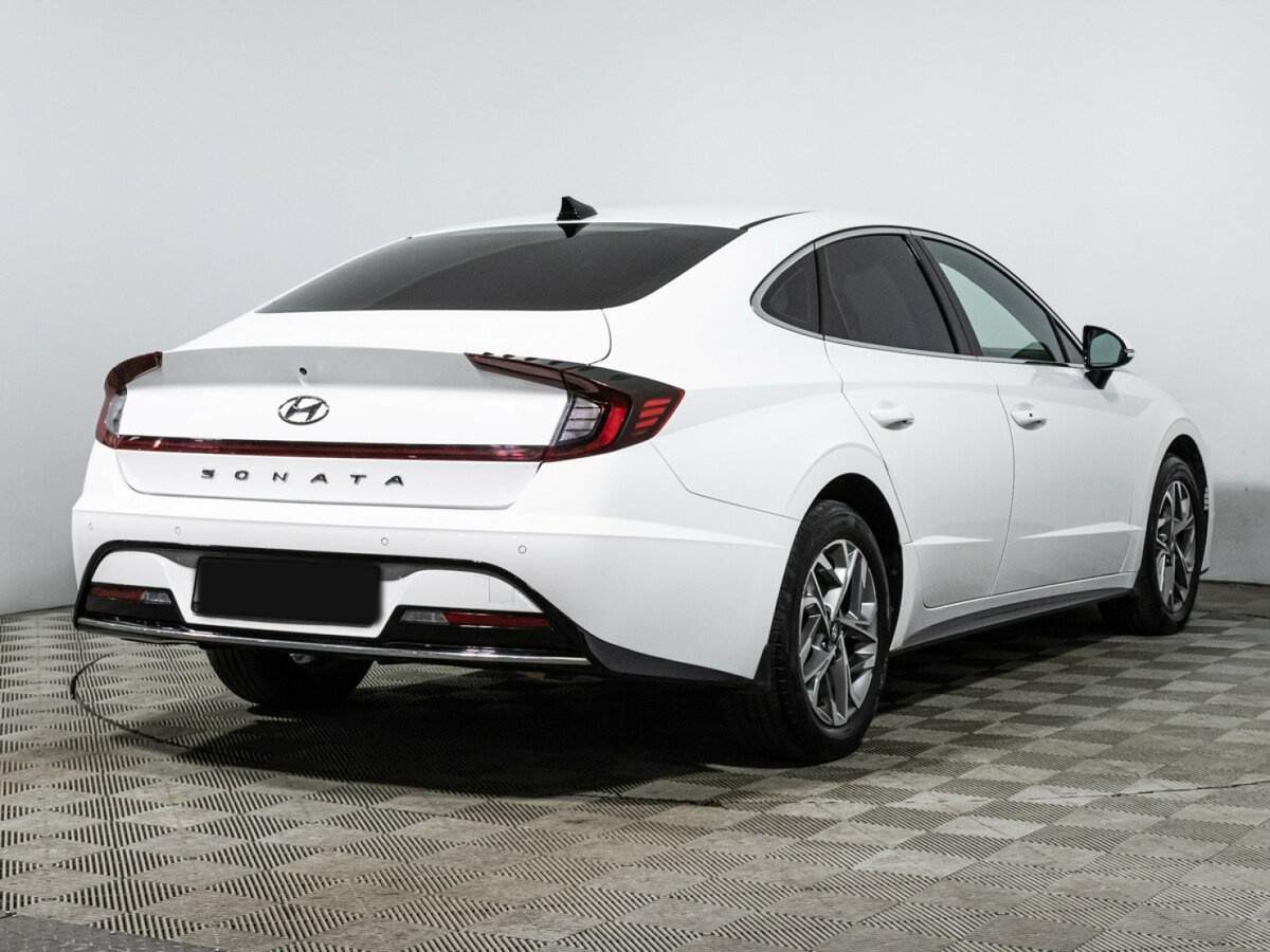 Купить Hyundai Sonata с пробегом. Фото: #4