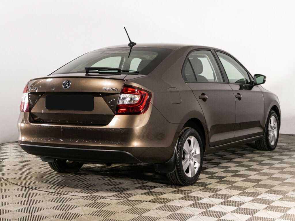 Купить Skoda Rapid с пробегом. Фото: #4