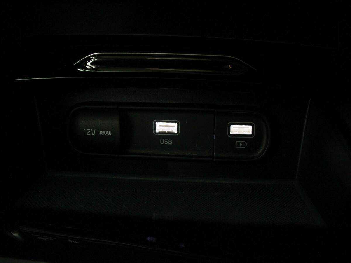 Купить Kia K5 с пробегом. Фото: #19