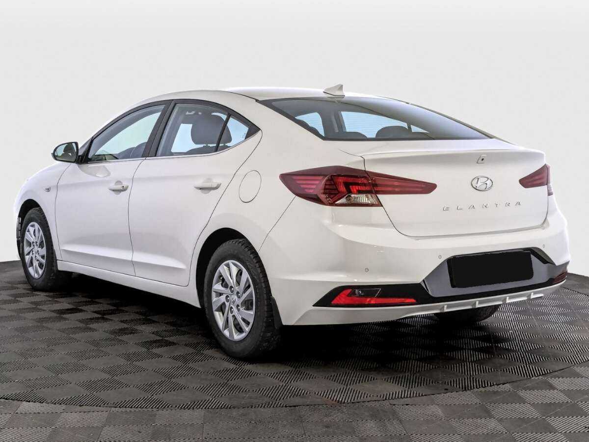 Купить Hyundai Elantra с пробегом. Фото: #6