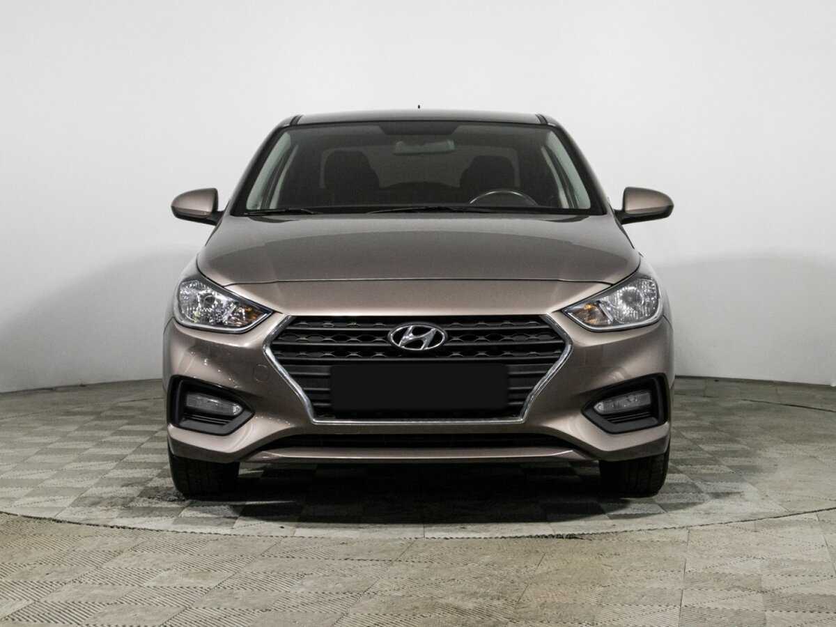 Купить Hyundai Solaris с пробегом. Фото: #1