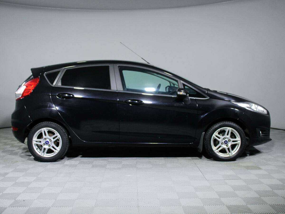 Купить Ford Fiesta с пробегом. Фото: #3