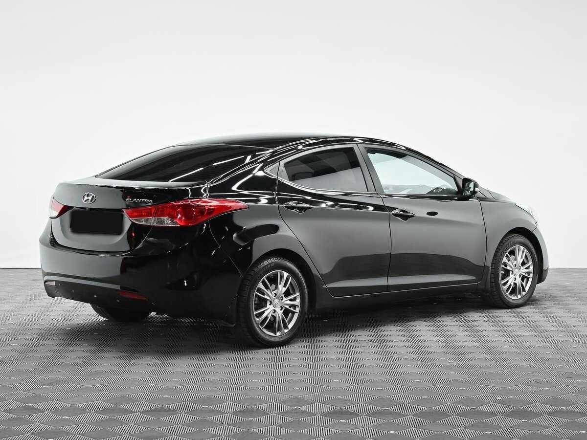 Купить Hyundai Elantra с пробегом. Фото: #3