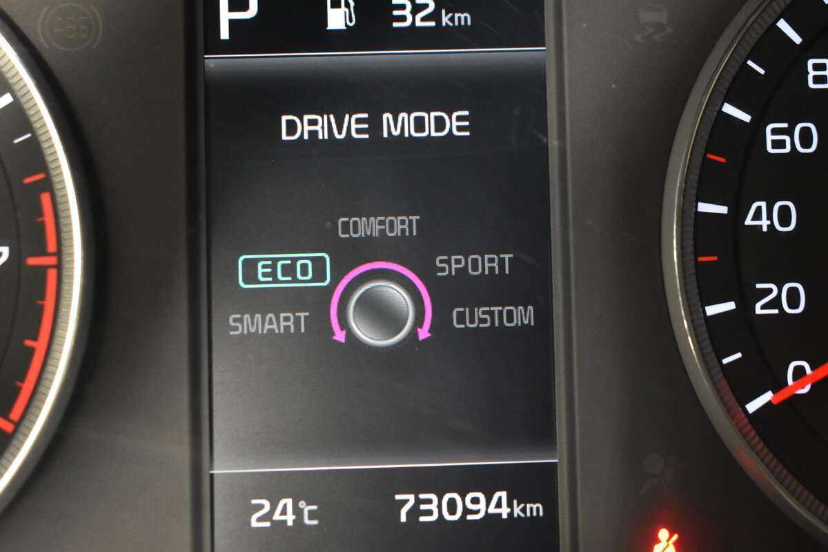 Купить Kia K5 с пробегом. Фото: #21