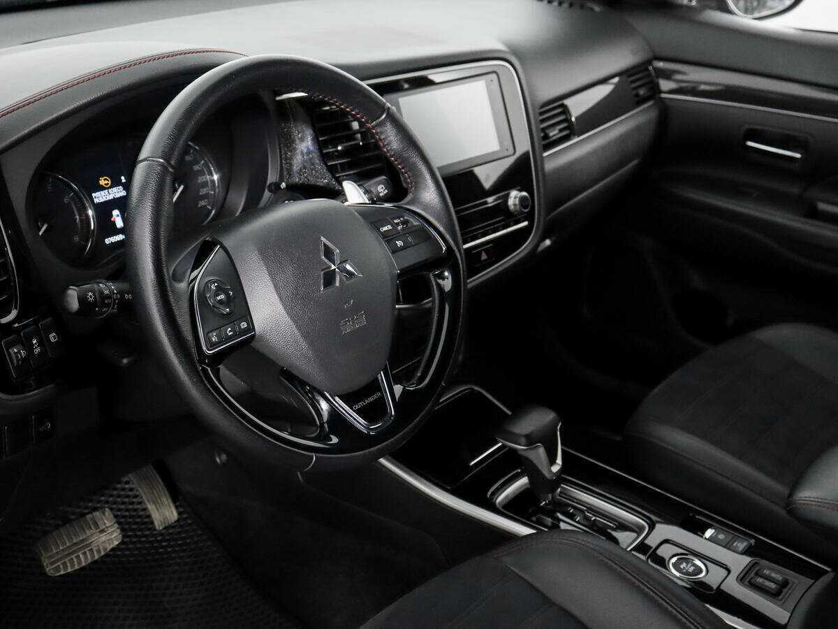 Купить Mitsubishi Outlander с пробегом. Фото: #8