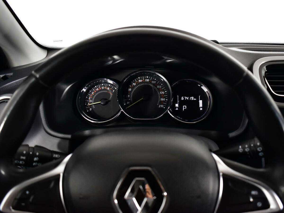 Купить Renault Sandero с пробегом. Фото: #10