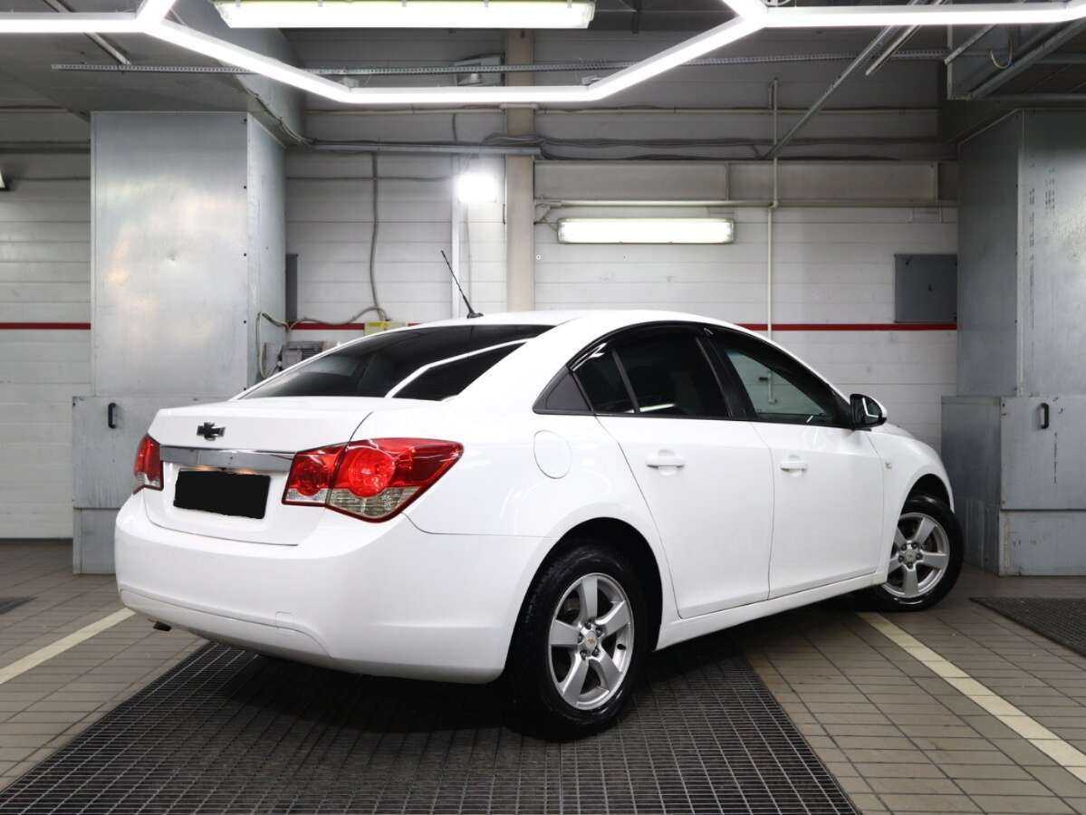 Купить Chevrolet Cruze с пробегом. Фото: #1