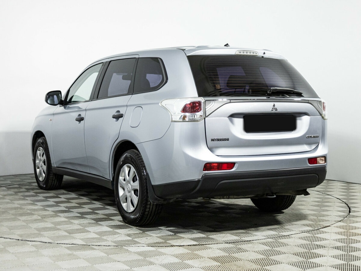 Купить Mitsubishi Outlander с пробегом. Фото: #5