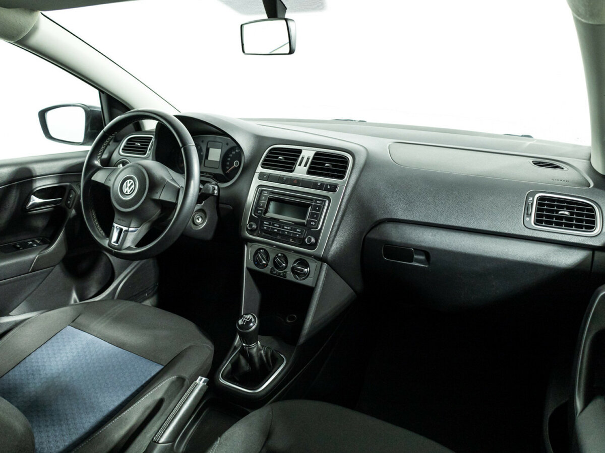 Купить Volkswagen Polo с пробегом. Фото: #8