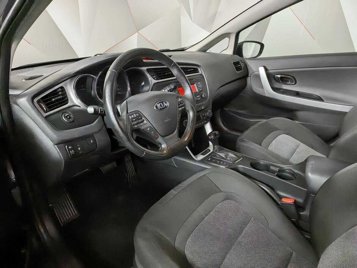 Купить Kia Ceed с пробегом. Фото: #13