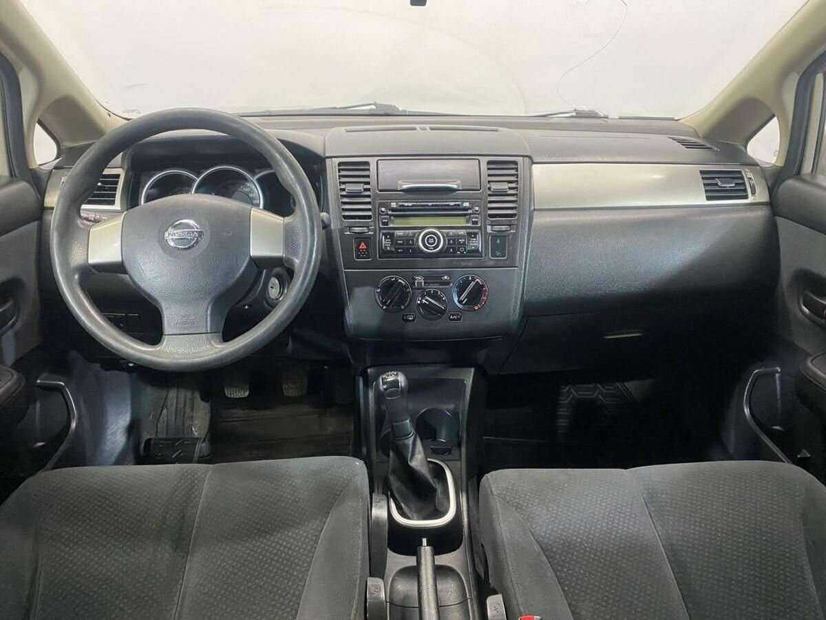 Купить Nissan Tiida с пробегом. Фото: #10
