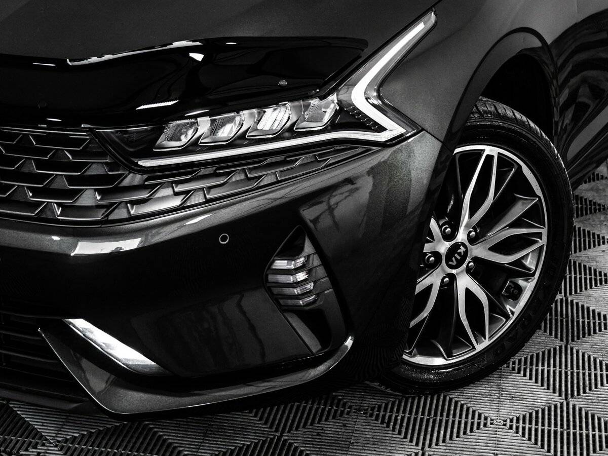 Купить Kia K5 с пробегом. Фото: #1