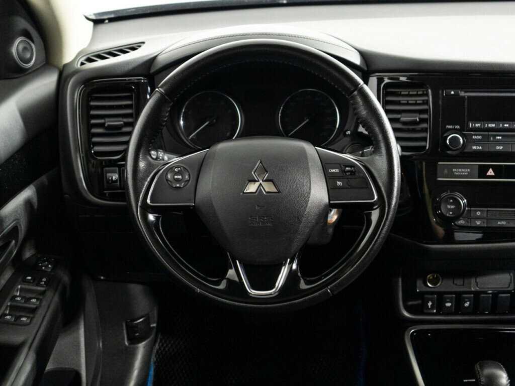 Купить Mitsubishi Outlander с пробегом. Фото: #15