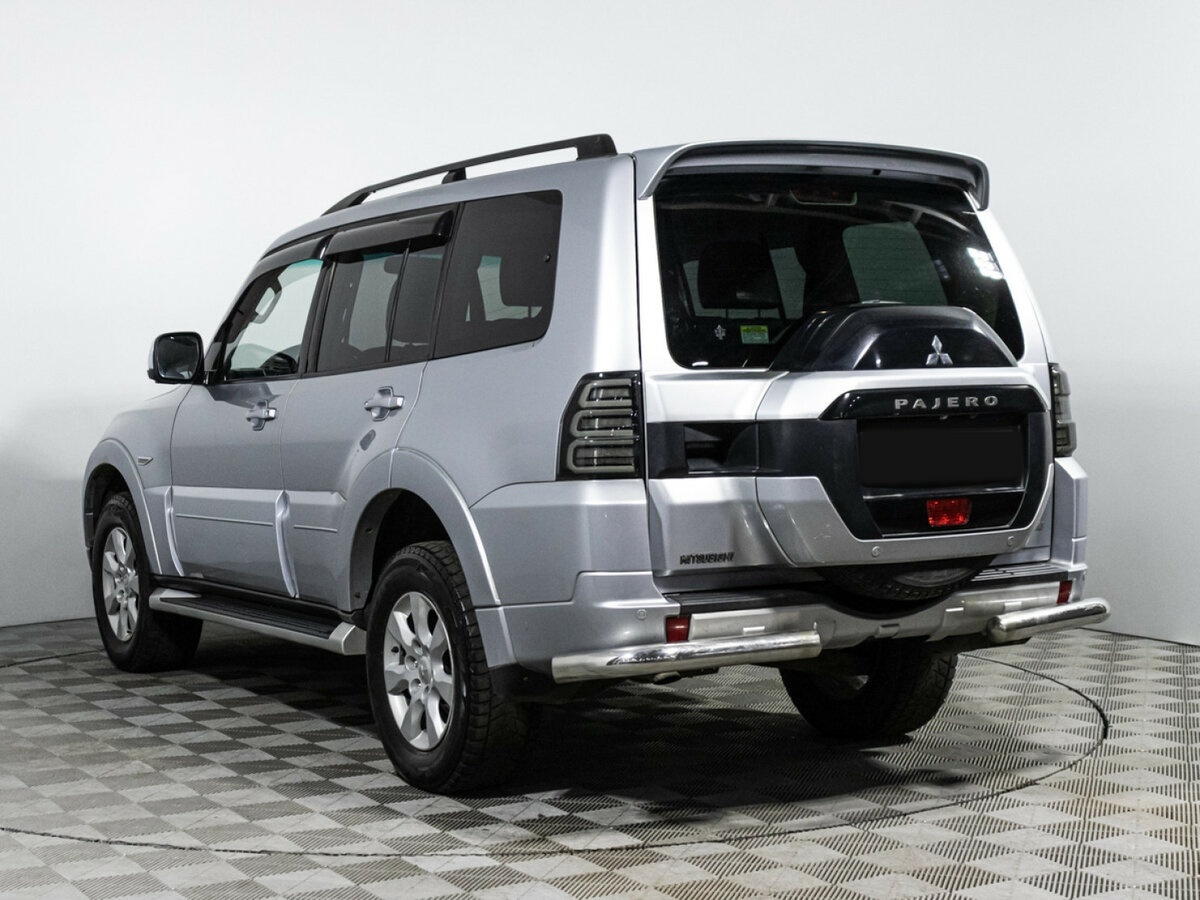 Купить Mitsubishi Pajero с пробегом. Фото: #5