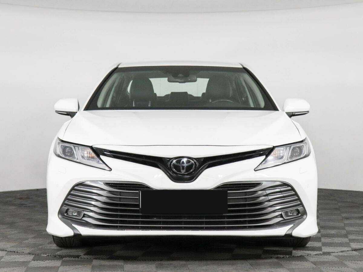 Купить Toyota Camry с пробегом. Фото: #1