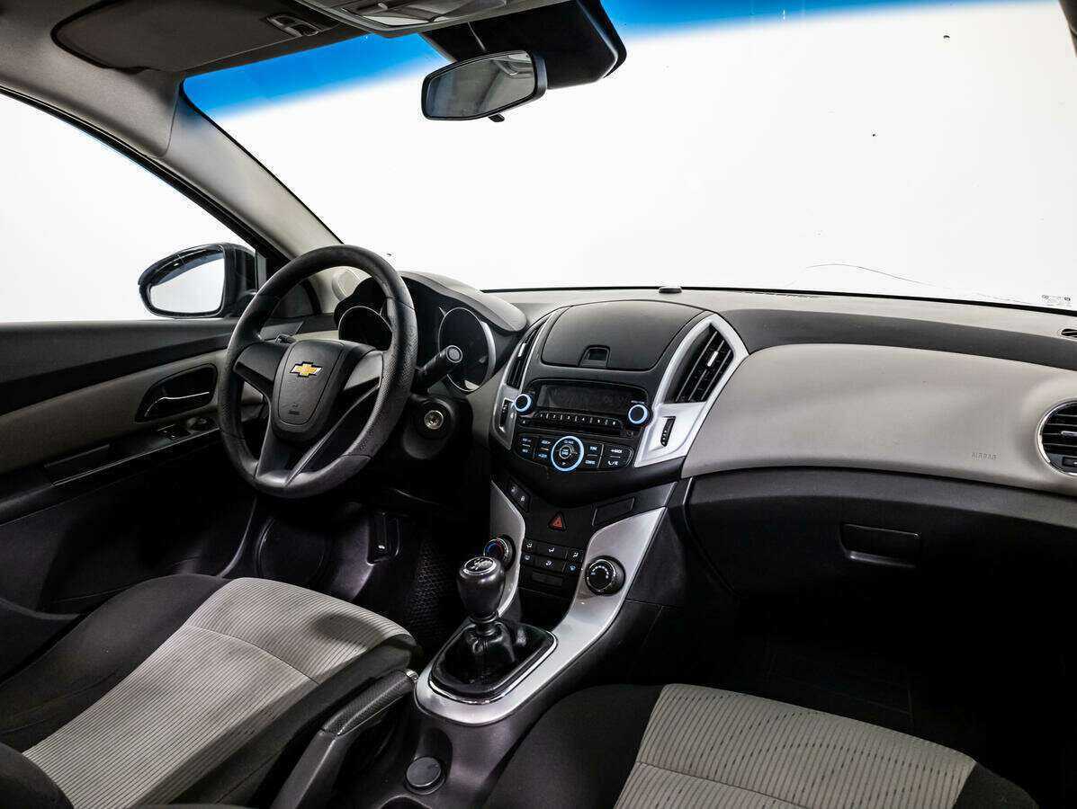 Купить Chevrolet Cruze с пробегом. Фото: #8