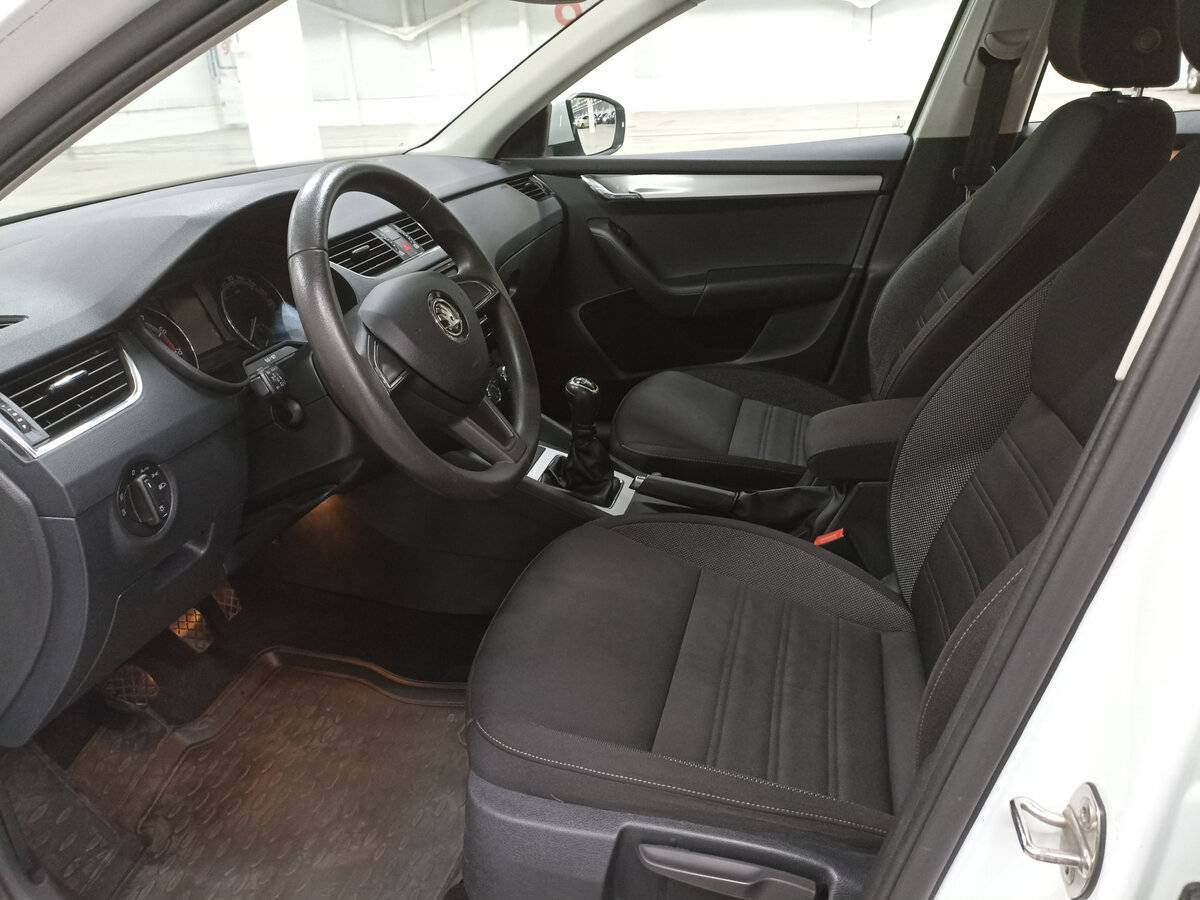 Купить Skoda Octavia с пробегом. Фото: #15