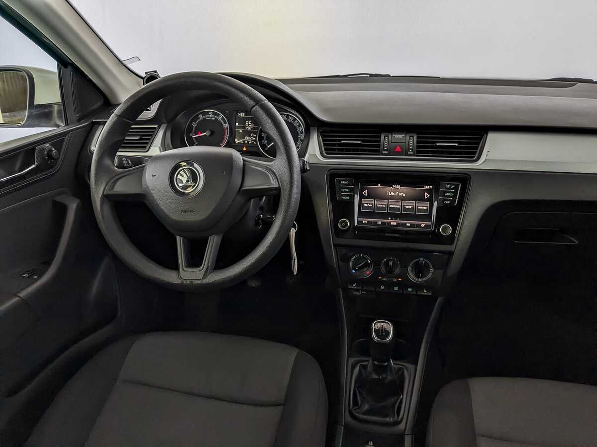 Купить Skoda Rapid с пробегом. Фото: #25