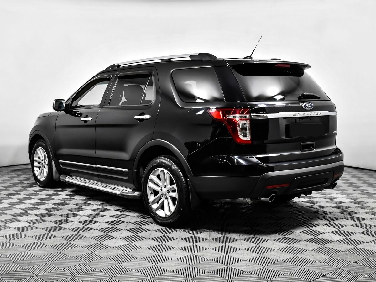 Купить Ford Explorer с пробегом. Фото: #5