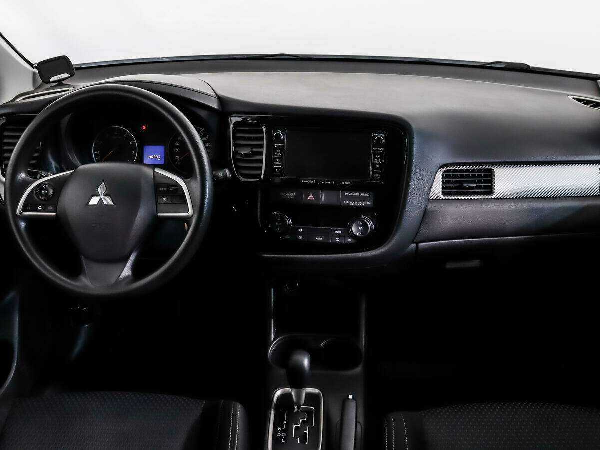 Купить Mitsubishi Outlander с пробегом. Фото: #11