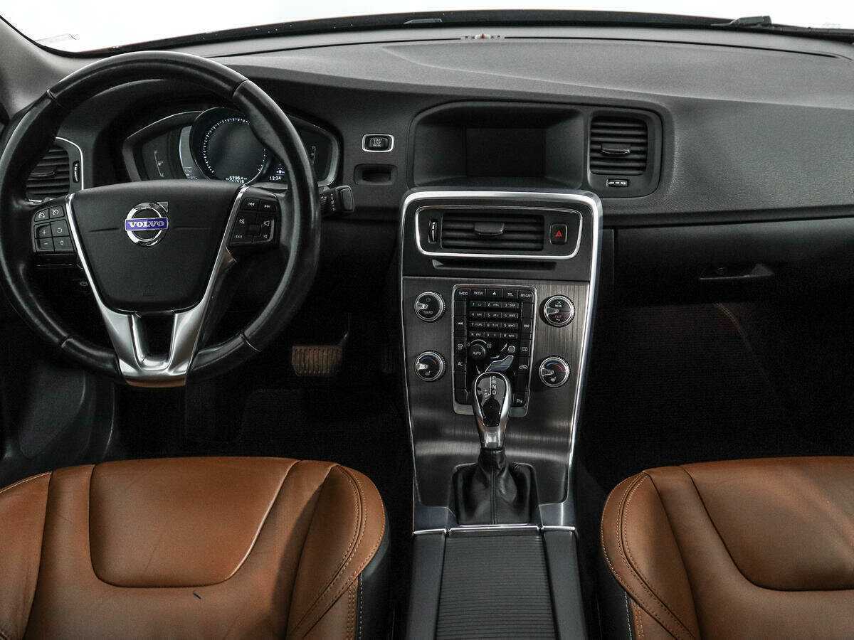 Купить Volvo S60 с пробегом. Фото: #11