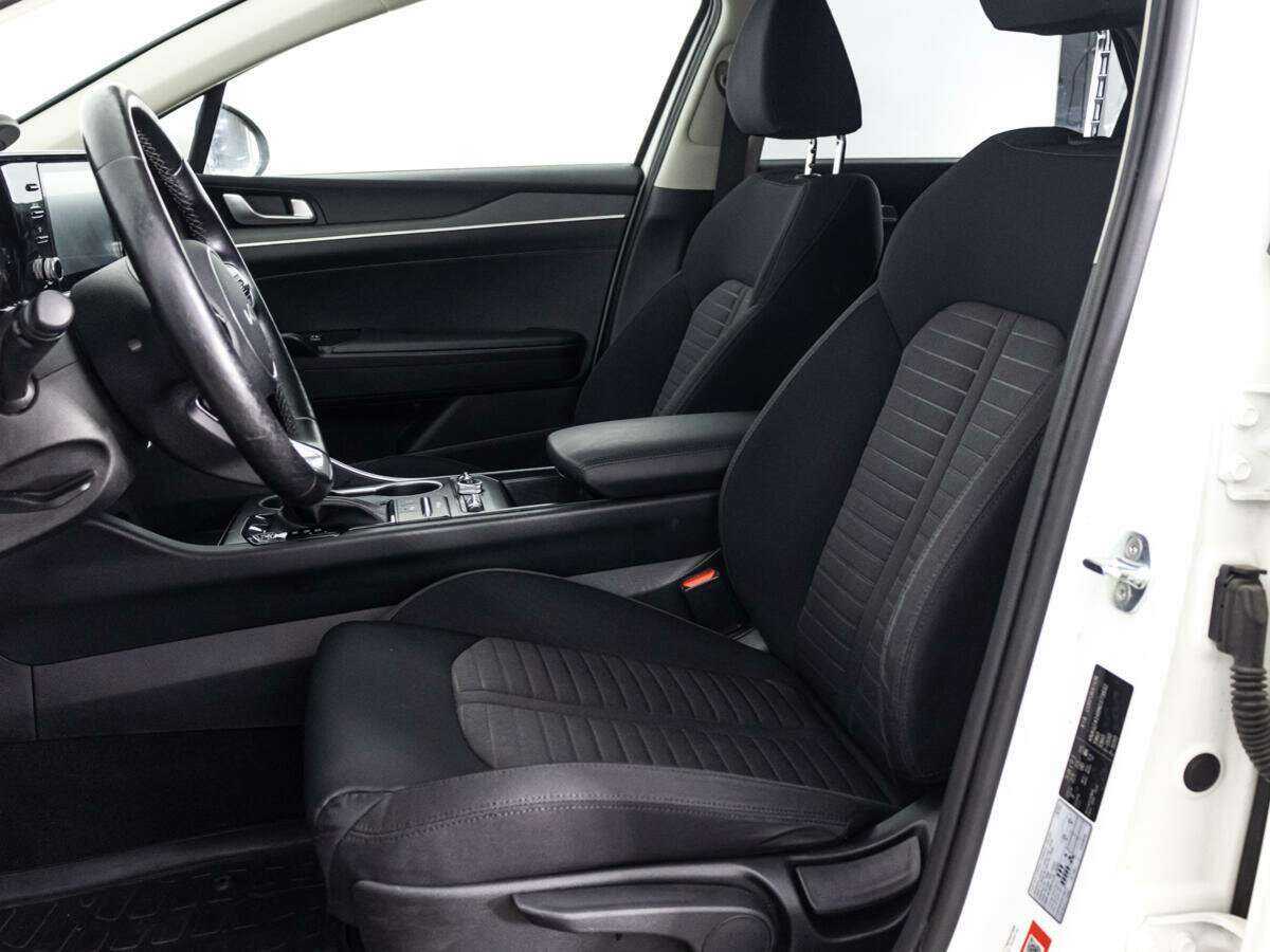 Купить Kia K5 с пробегом. Фото: #14