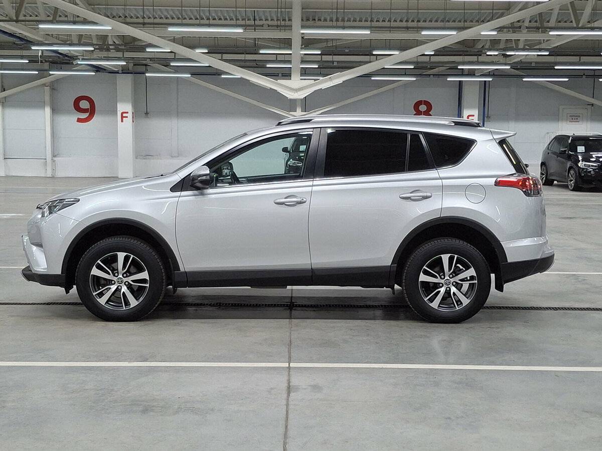 Купить Toyota RAV4 с пробегом. Фото: #7