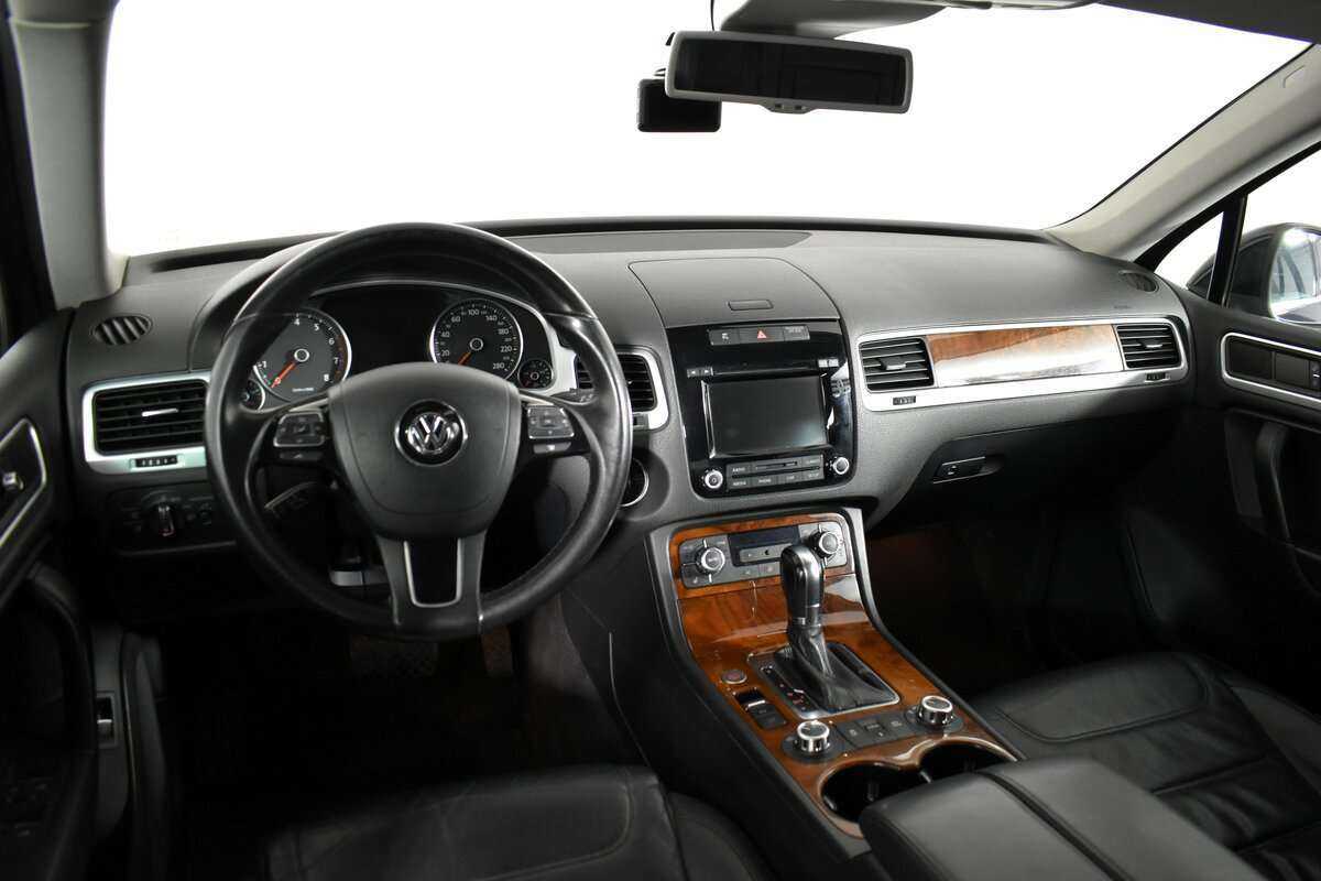 Купить Volkswagen Touareg с пробегом. Фото: #8