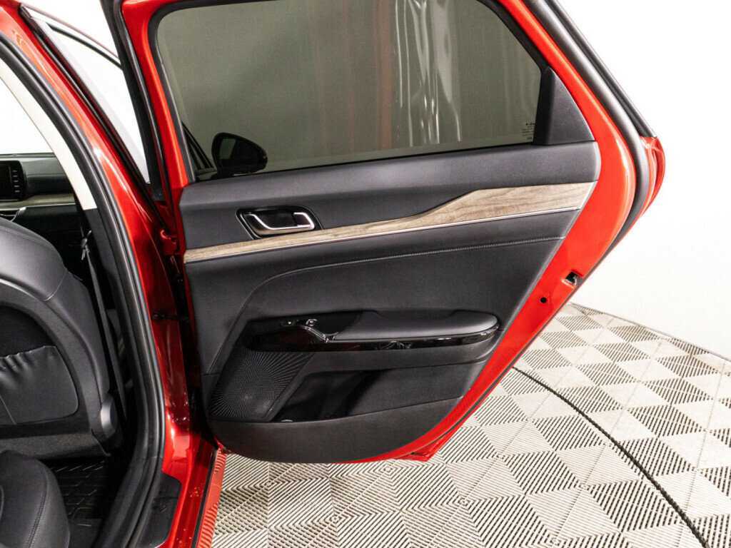 Купить Kia K5 с пробегом. Фото: #29