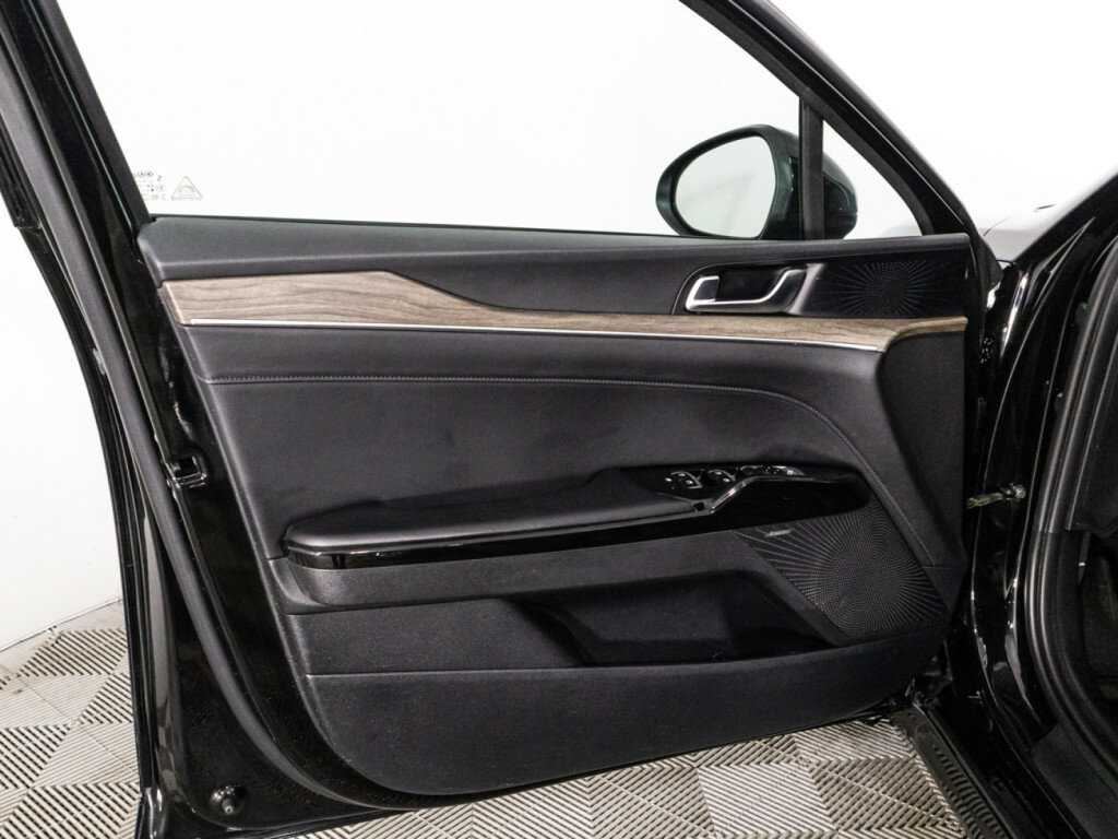 Купить Kia K5 с пробегом. Фото: #26