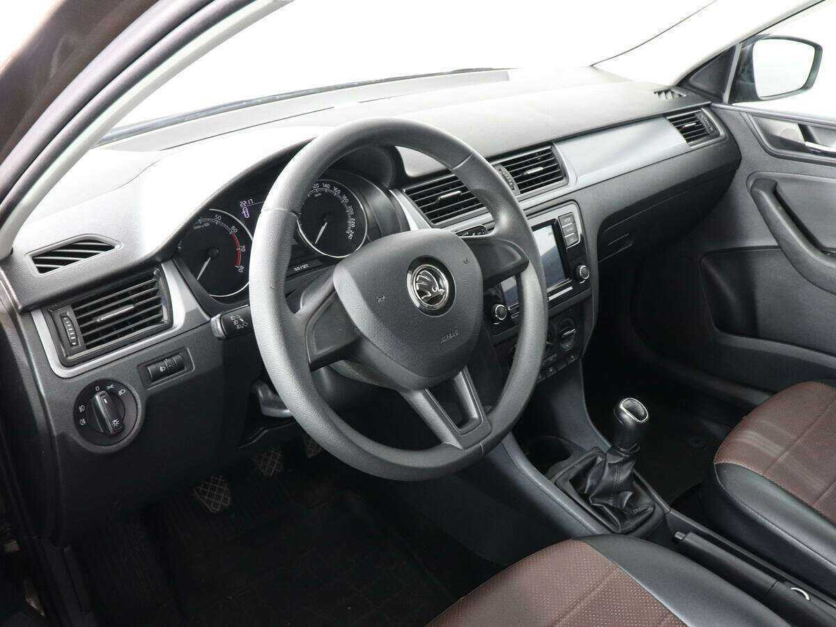Купить Skoda Rapid с пробегом. Фото: #7