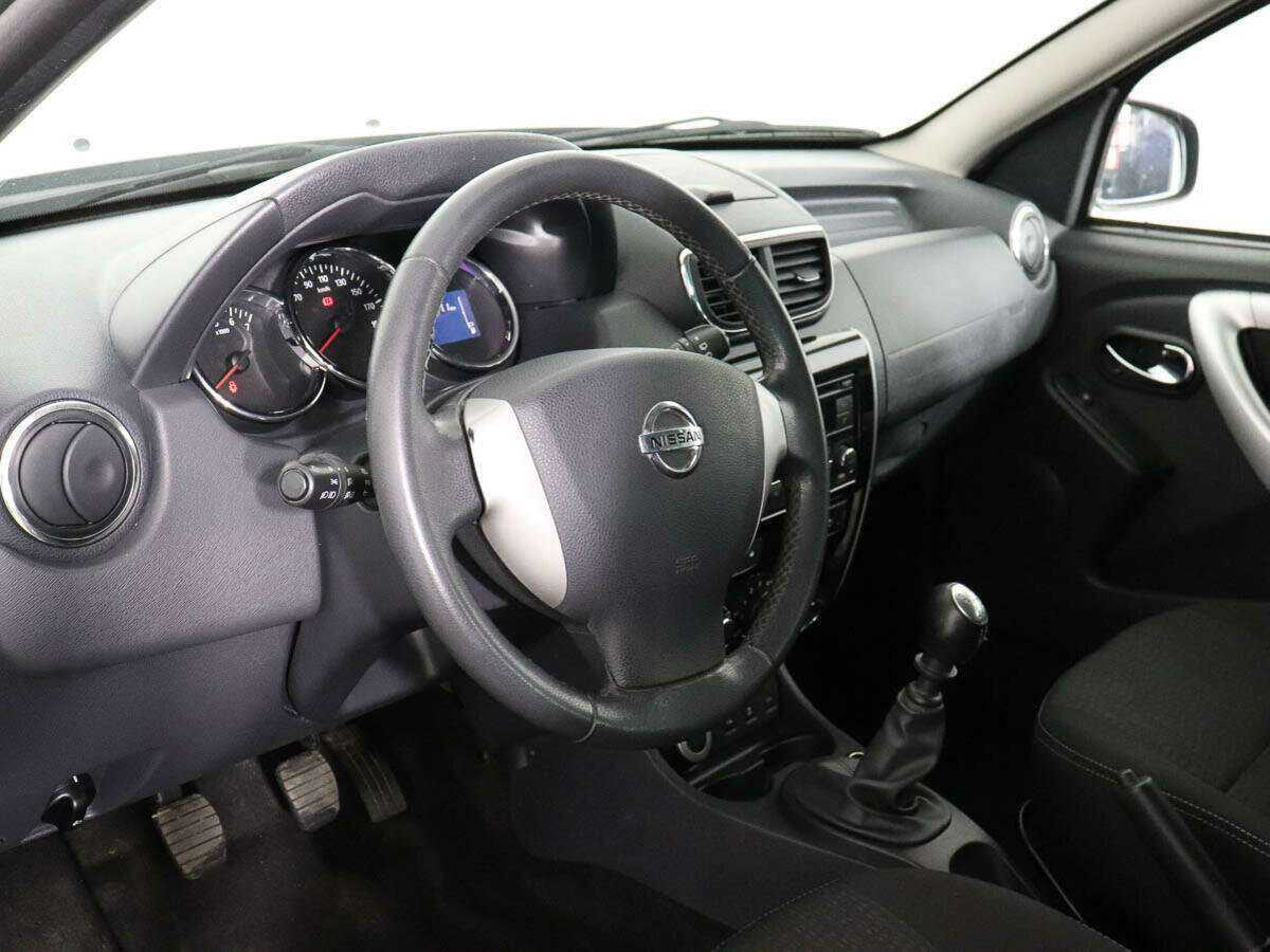 Купить Nissan Terrano с пробегом. Фото: #7