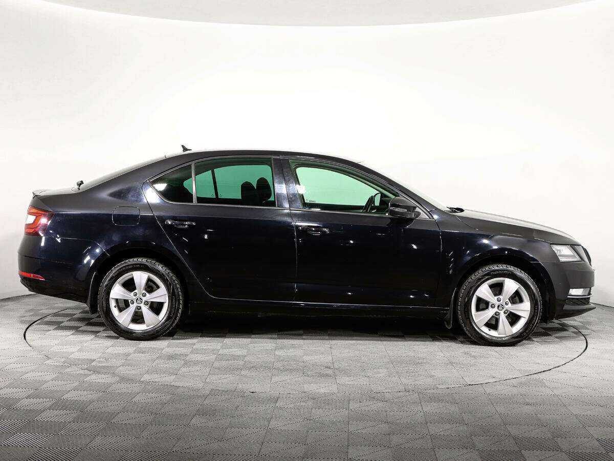 Купить Skoda Octavia с пробегом. Фото: #3