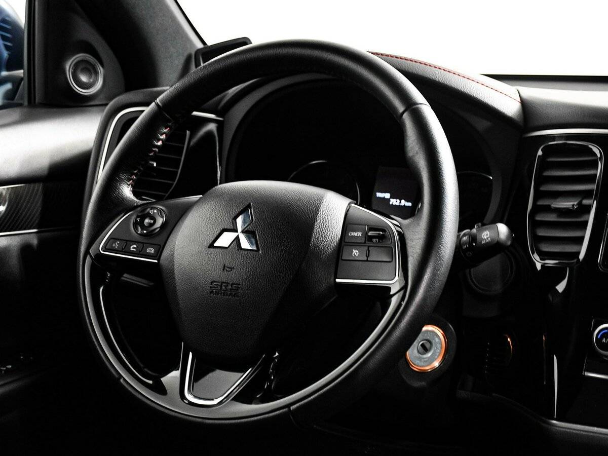 Купить Mitsubishi Outlander с пробегом. Фото: #10
