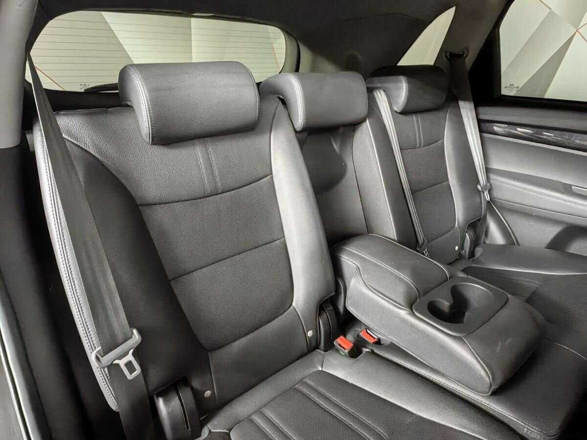 Купить Kia Sorento с пробегом. Фото: #12