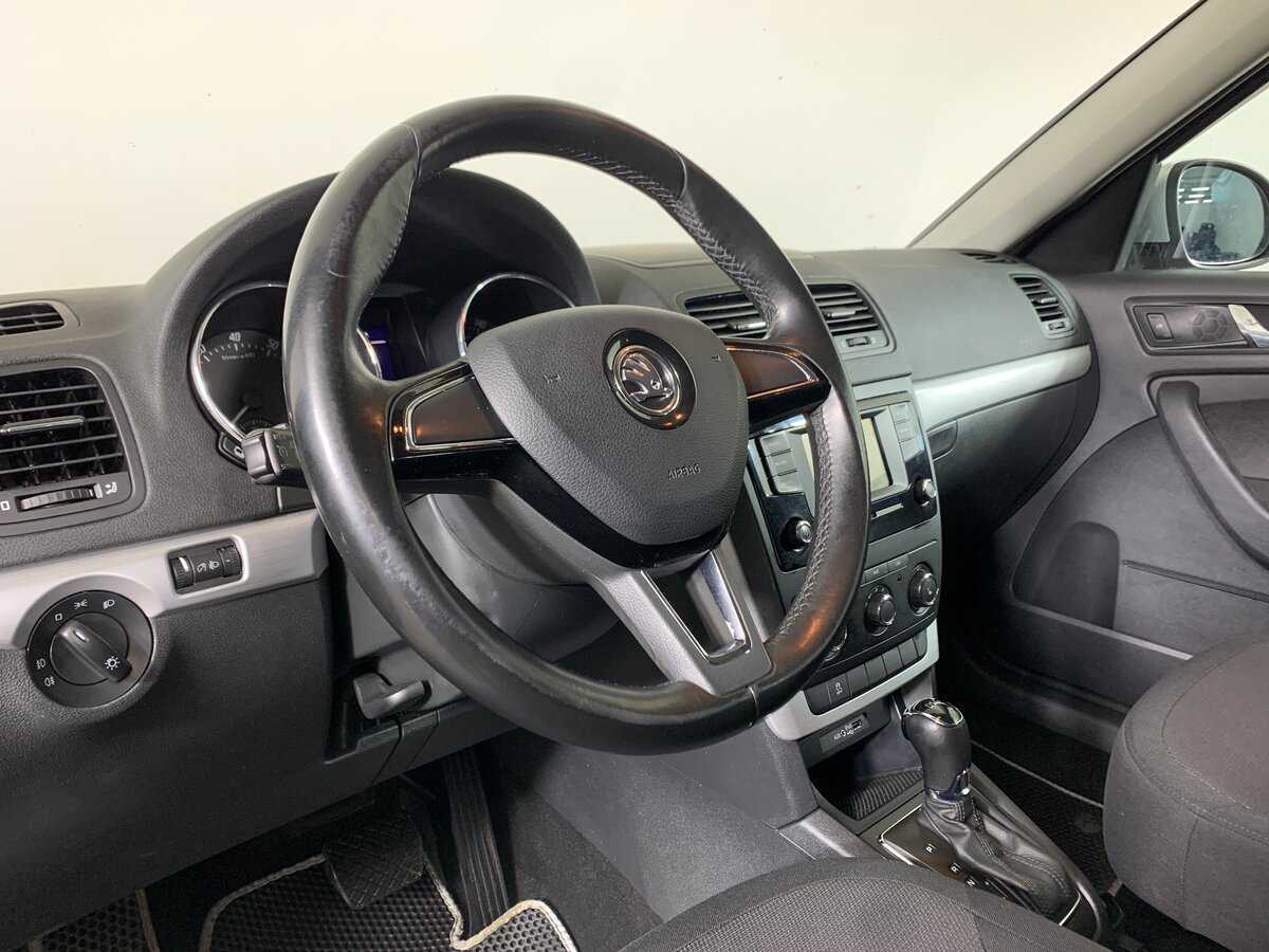 Купить Skoda Yeti с пробегом. Фото: #11