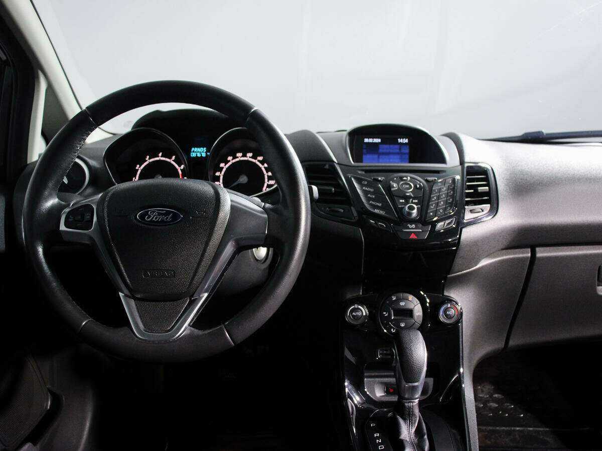 Купить Ford Fiesta с пробегом. Фото: #11