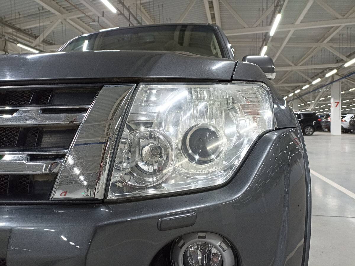 Купить Mitsubishi Pajero с пробегом. Фото: #16