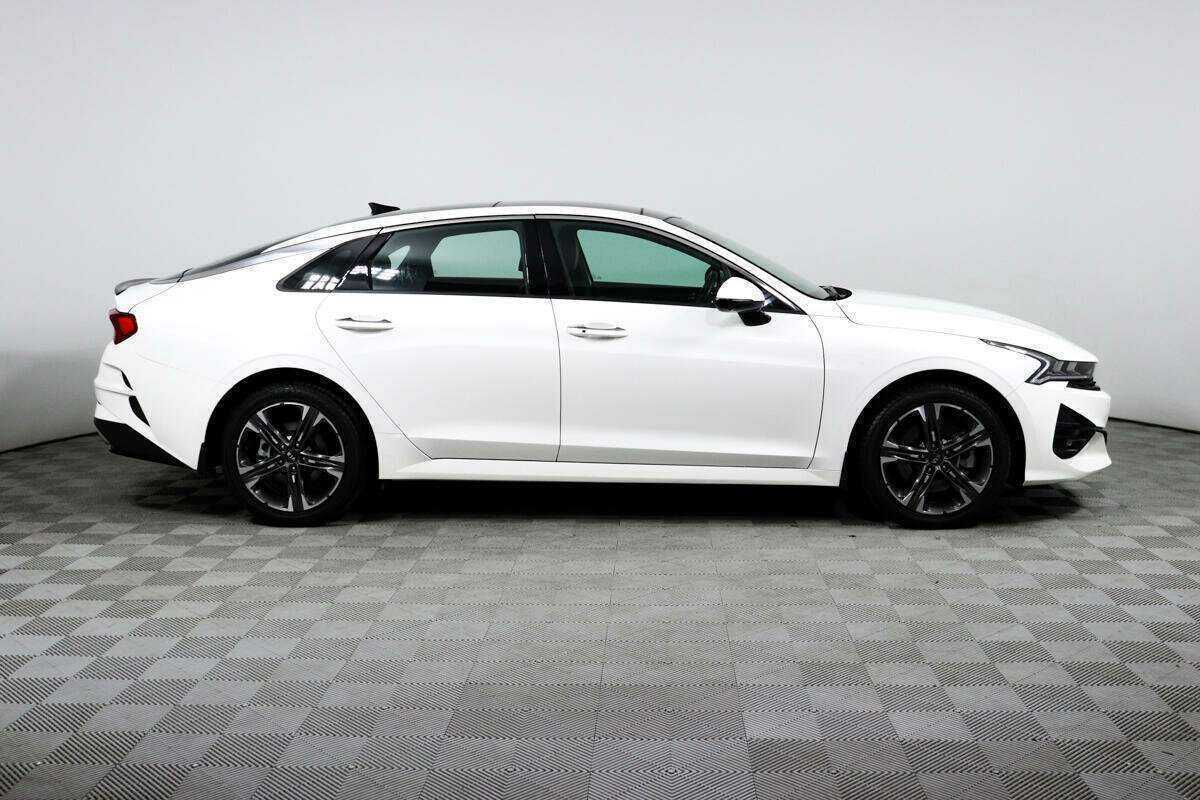 Купить Kia K5 с пробегом. Фото: #3